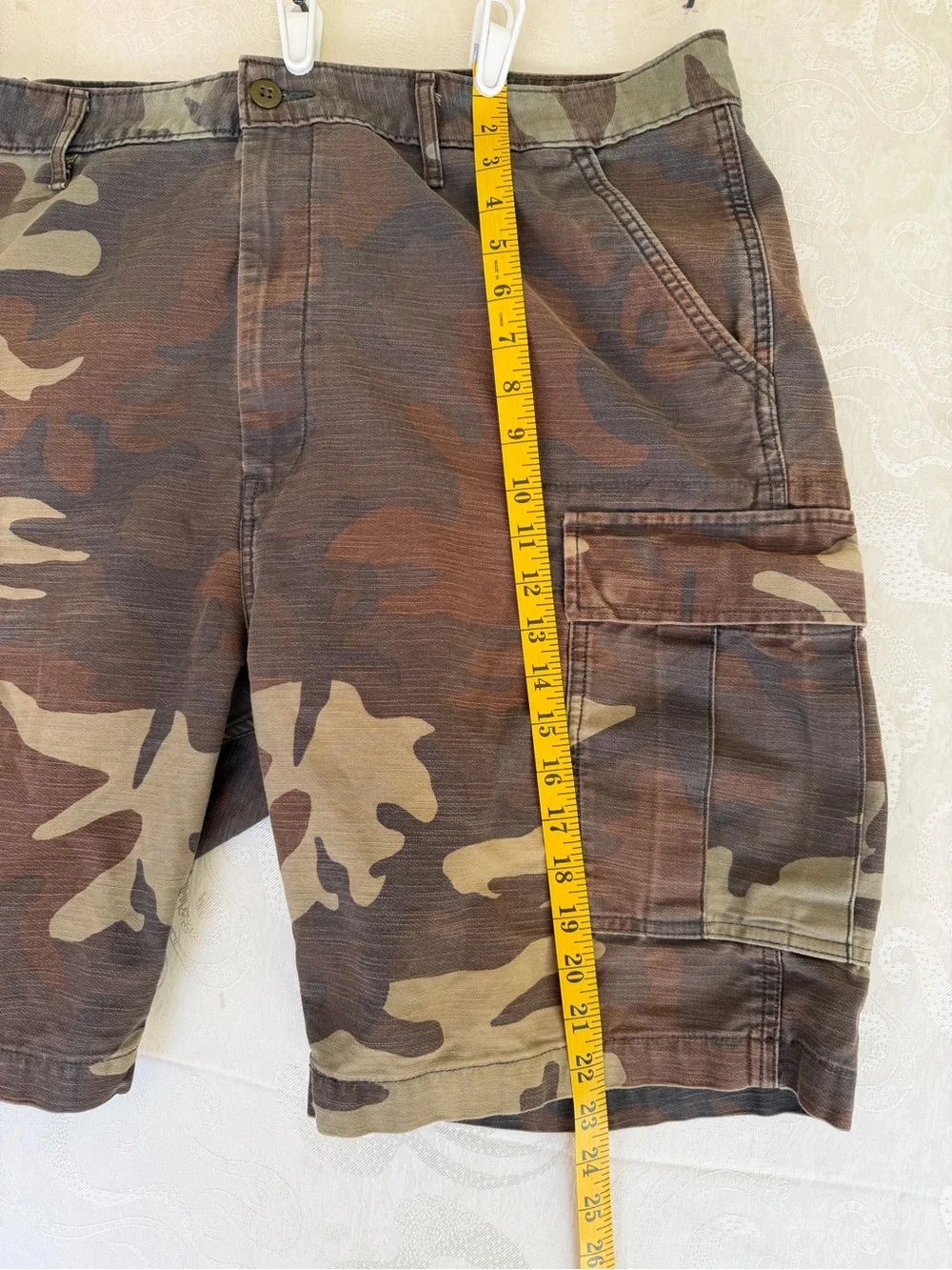 Levi's Men's Camouflage Cargo Shorts in Brown and Green